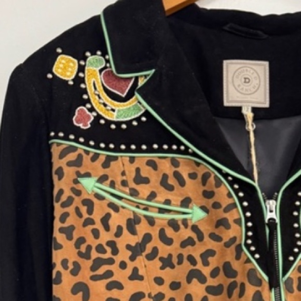 Double D Ranch heavily embellished and embroidered “Wildcatter” Jacket NWT - Picture 10 of 13